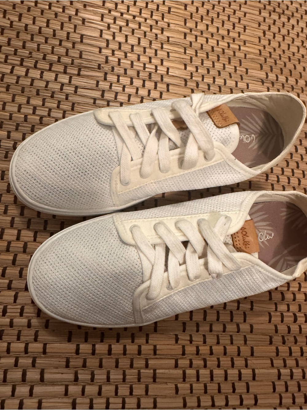 OluKai Pehuea Li White Knit Lace-Up Sneaker Shoes Collapsible-Back slip-on - Picture 7 of 10